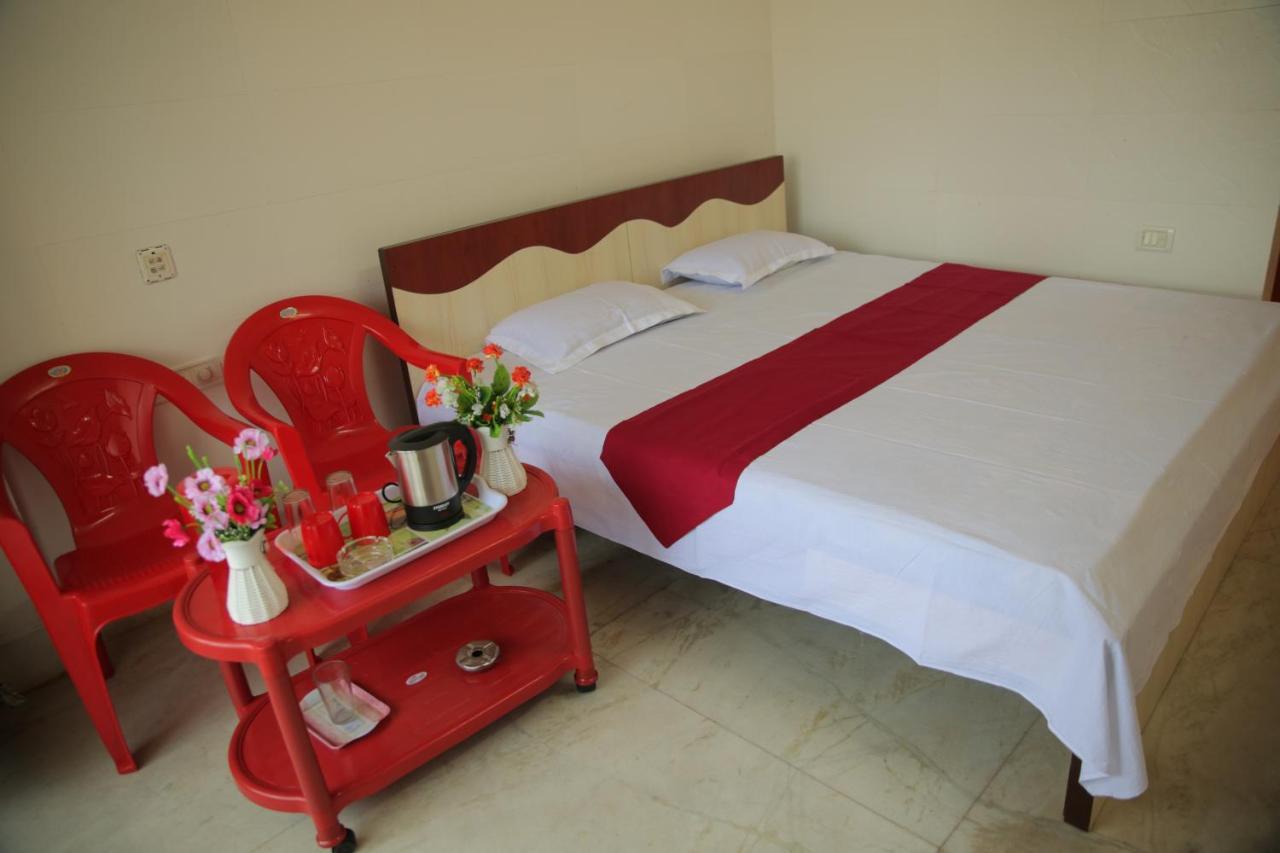 פורי Provanil Guest House מראה חיצוני תמונה